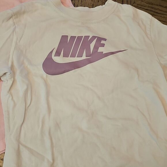 Champion and Nike Kids' T-Shirt Size M - Picture 2 of 13